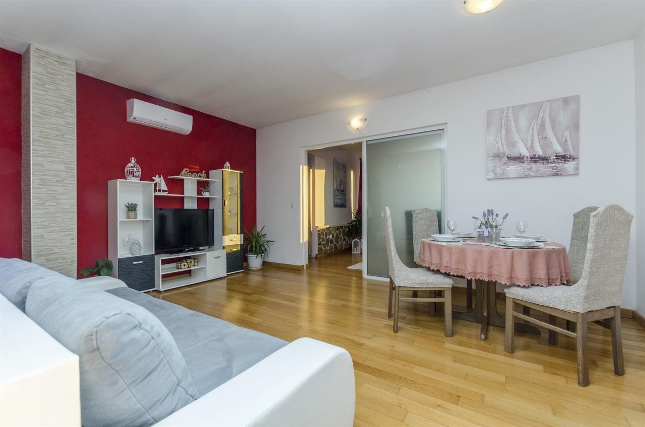 Apartments Bluesun Omiš Exterior foto